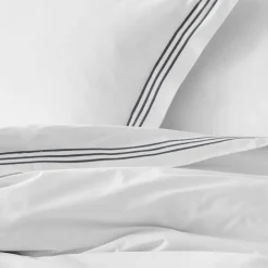 Provincial Home Living Quilt Covers></noscript>Chateau Quilt Cover - White & Dove