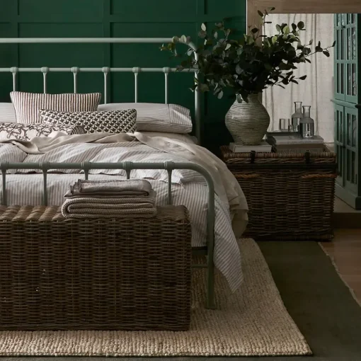 Provincial Home Living Beds + Bedheads>Quinn Queen Bed
